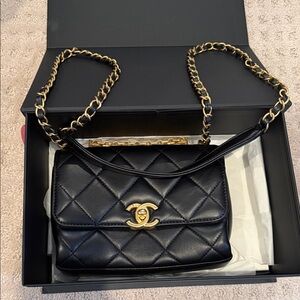 Chanel Black Quilted lambskin Shoulder Bag with Gold Chain